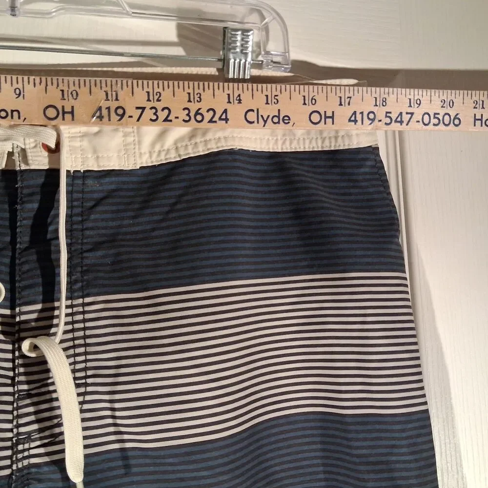 RVCA swim trunks board shorts mens 36 blue striped classic non-stretch surf